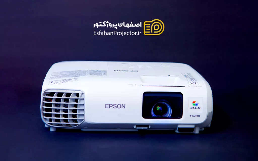 پروژکتور Epson PowerLite 905 برای اتاق کنفرانس و کلاس درس